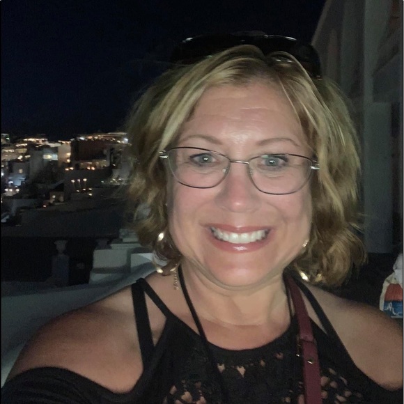 Meet your Posher, Tracy - Picture 1 of 1